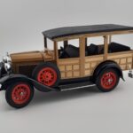 Hubley 1929 Ford Model A Station Wagon - Diecast 1961 (1)