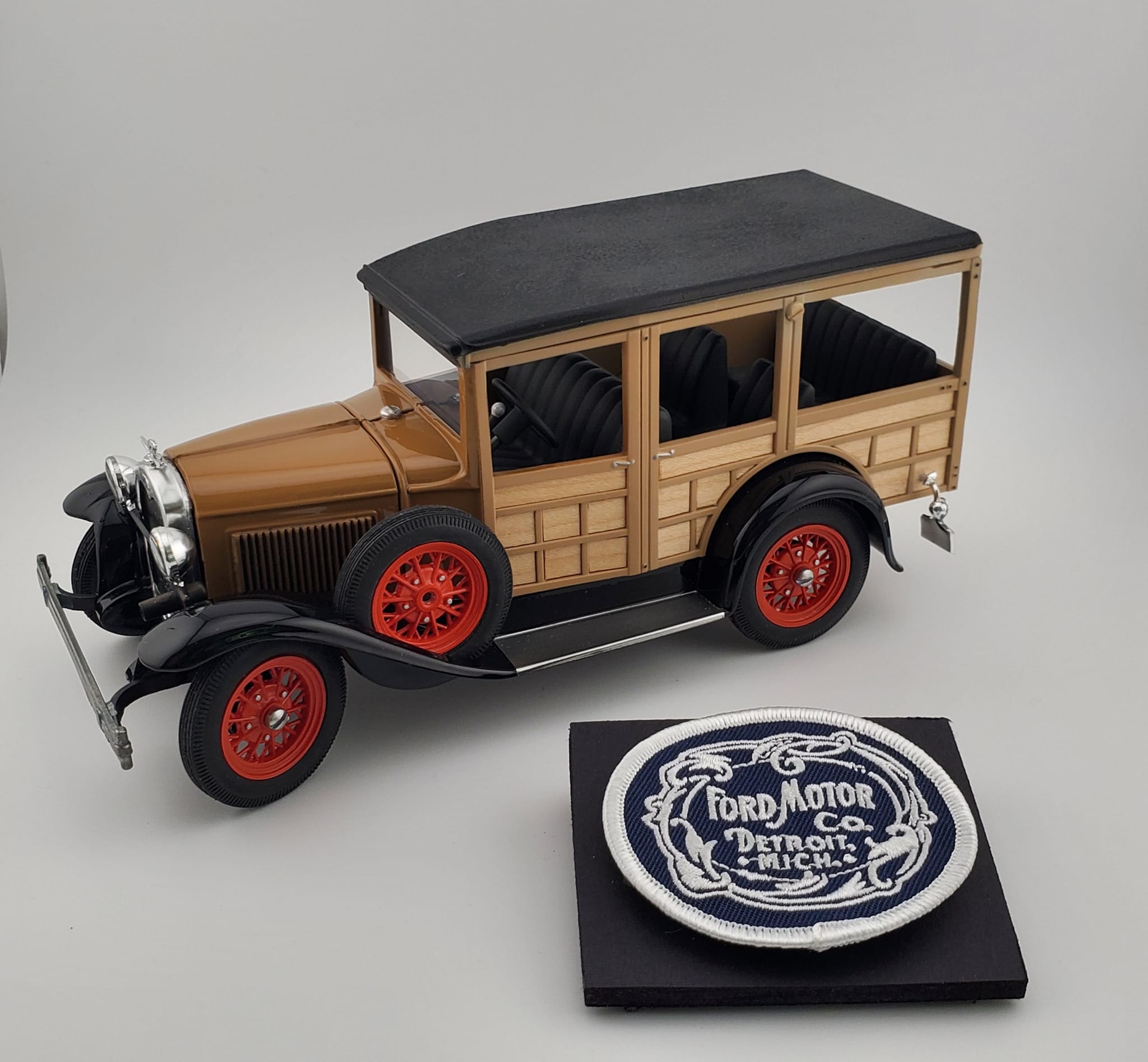 Hubley 1929 Ford Model A Station Wagon - Diecast 1961 (10)